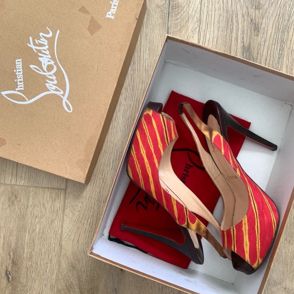 Christian Louboutin Rare Vintage Batiks Peep Toe Pumps